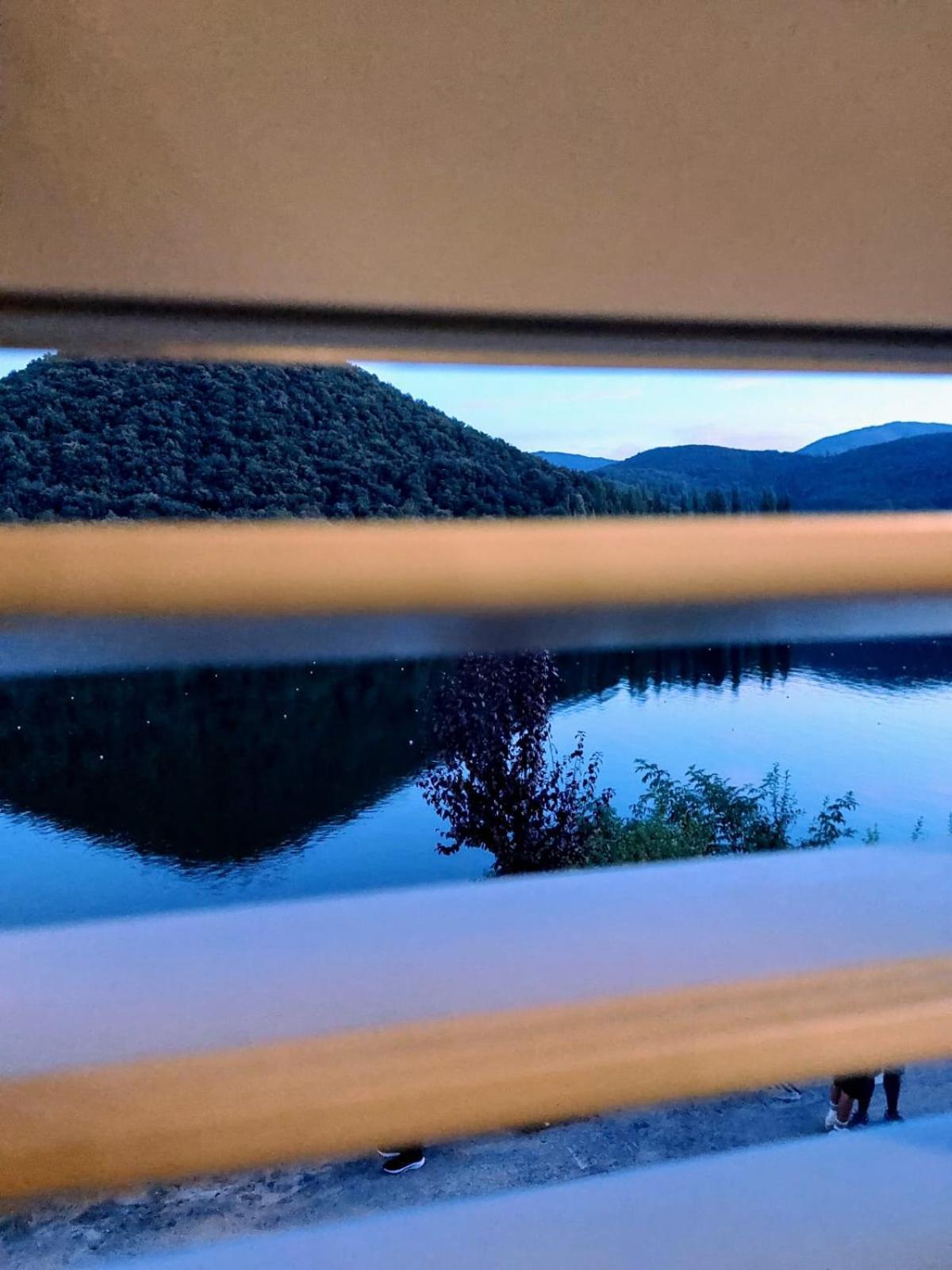 Le Finestre Sul Lago Piediluco Eksteriør billede